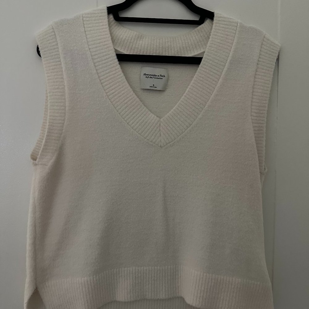 Abercrombie Sweater Vest